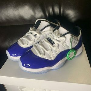 Jordan size 5.5 woman